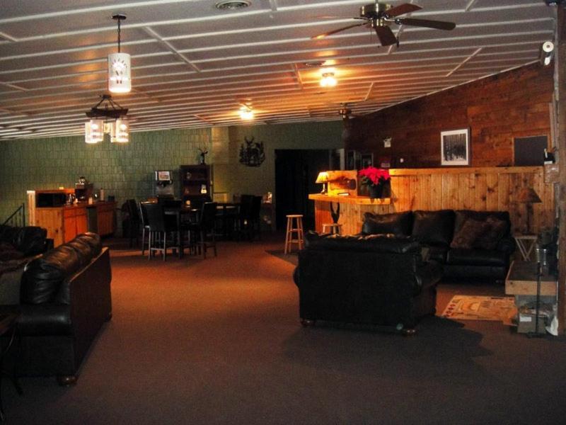 海华沙小屋酒店 伊格尔里弗 外观 照片