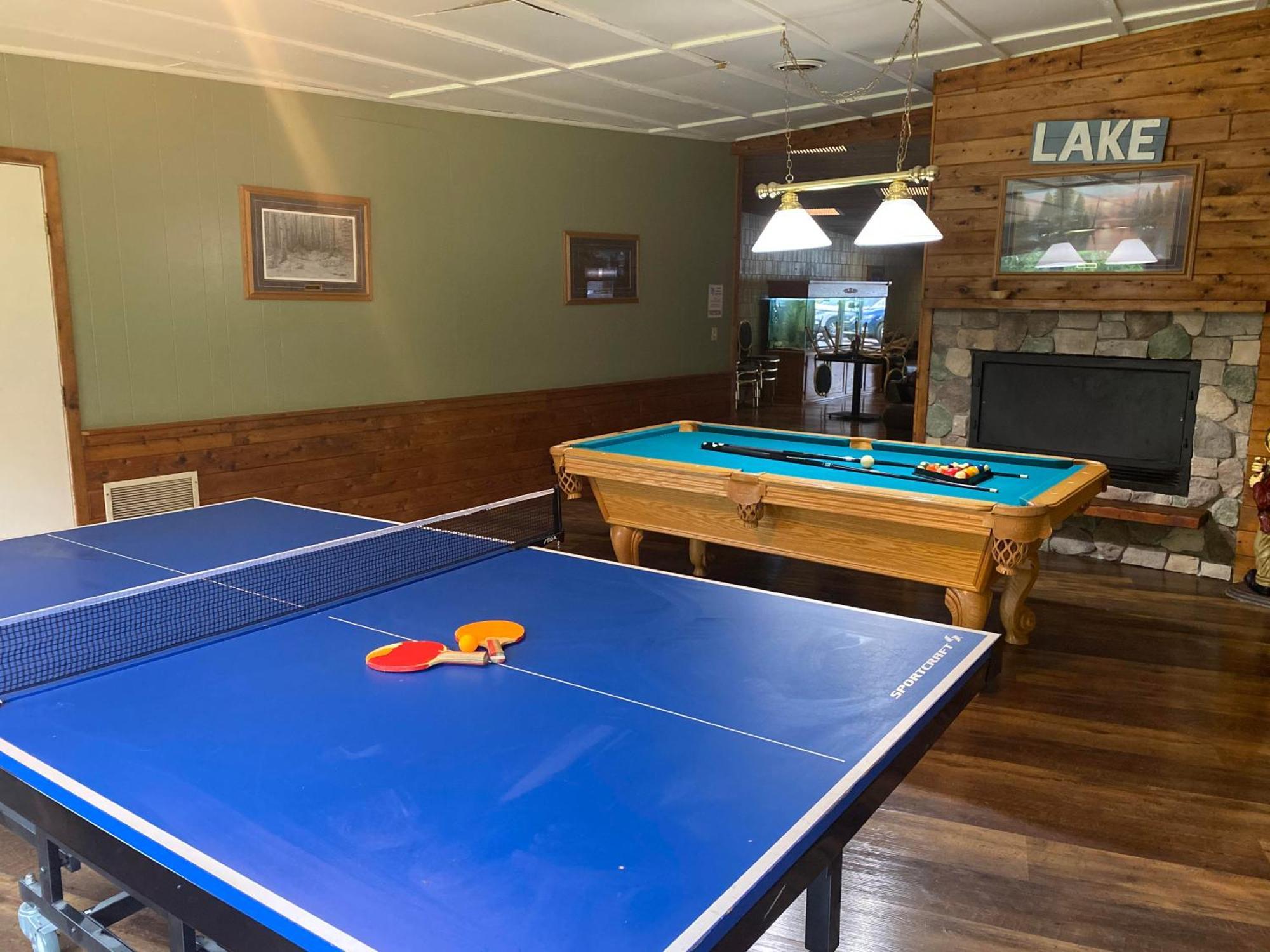 海华沙小屋酒店 伊格尔里弗 外观 照片